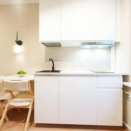 Apartment Stylich White Salad Near The Center
