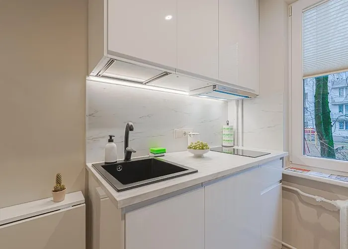 Stylish White Salad Near The Center Appartement *